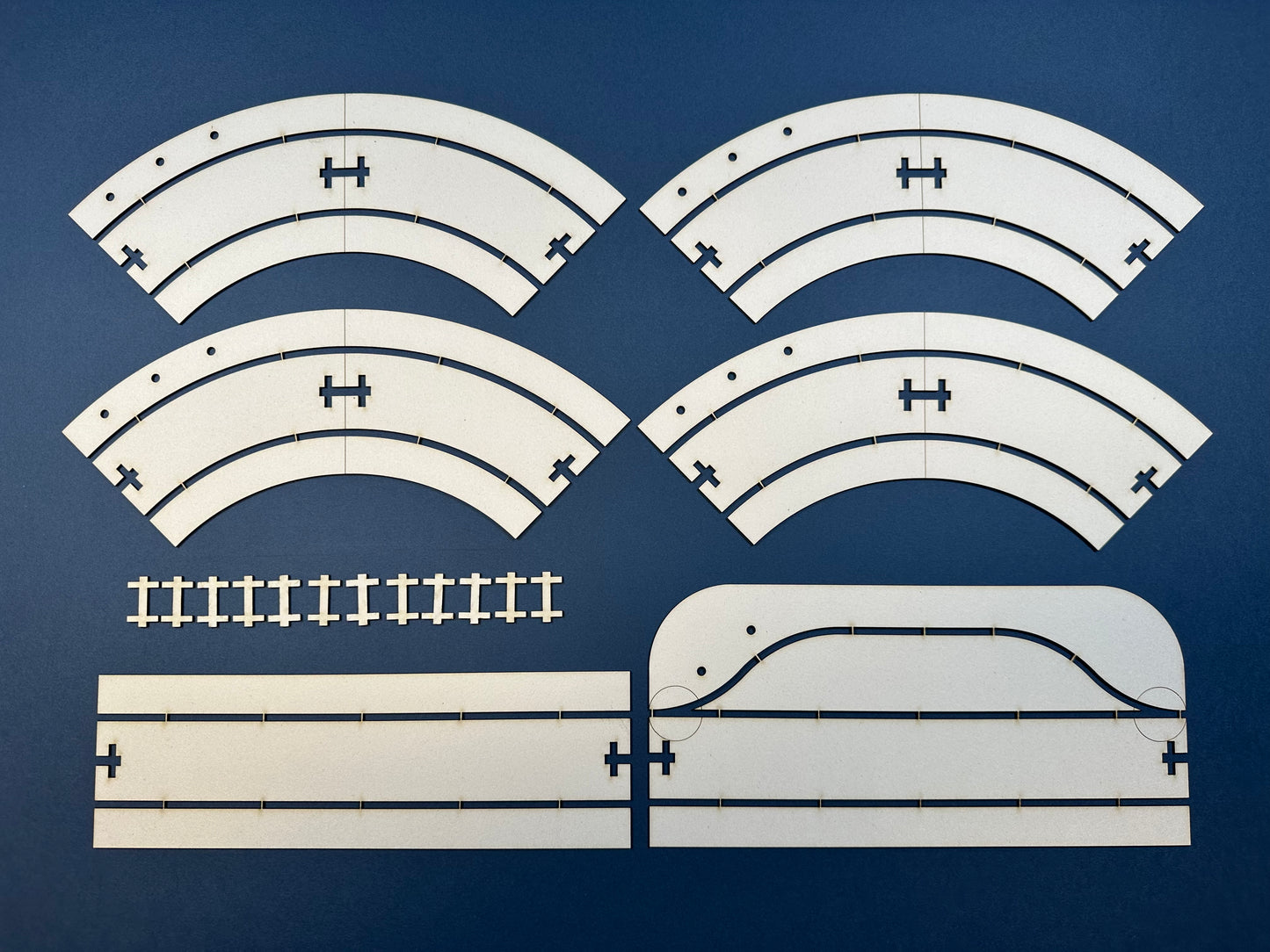 BiMo Straßensystem Starter-Set mit Fahrbahnmarkierungen