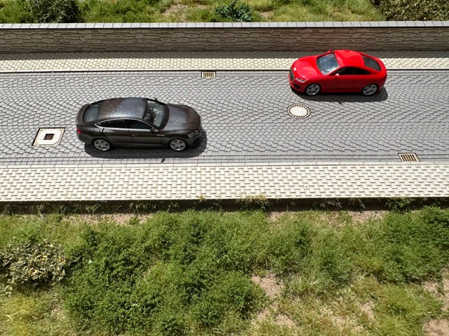 Cobblestone street with sidewalks, drains and wall - Minidiorama 1:87